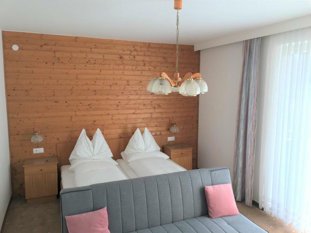 Hotel Bruckerhof à Puchberg am Schneeberg Extérieur photo
